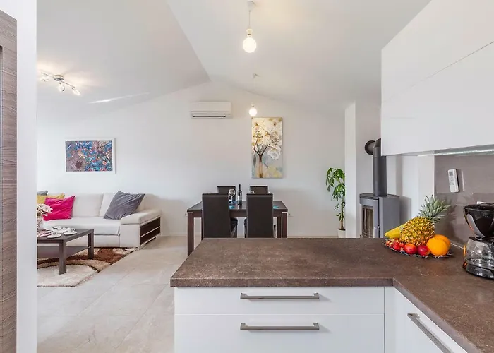 아파트 Fiore 포레치